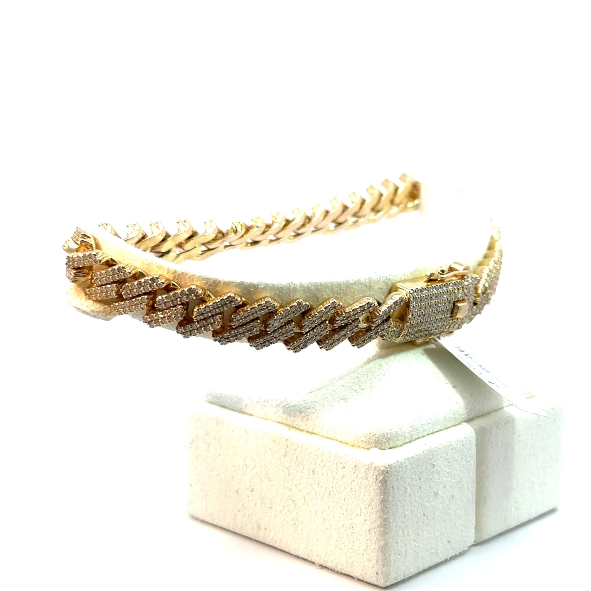 Cuban Chain Iced Out - 9.5 mm - 14 kt (585 Gelbgold) - Juwelier BenjaminCuban Chain Iced Out - 9.5 mm - 14 kt (585 Gelbgold)