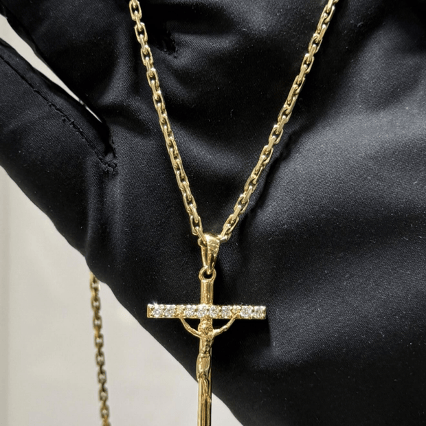 Diamantkreuz mit Diamanthalskette - Juwelier BenjaminDiamantkreuz mit Diamanthalskette