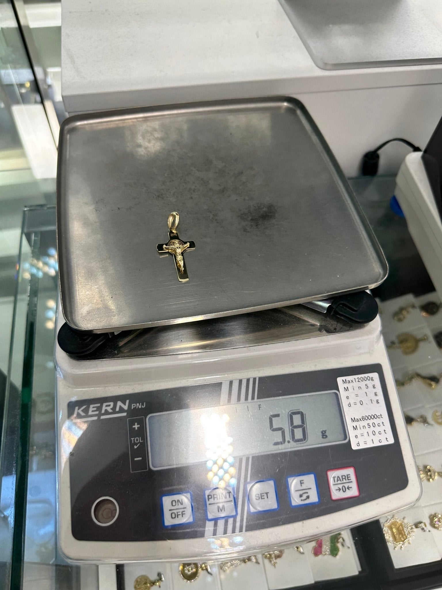 Goldkreuz 14 kt (585 Gold) - Juwelier BenjaminGoldkreuz 14 kt (585 Gold)