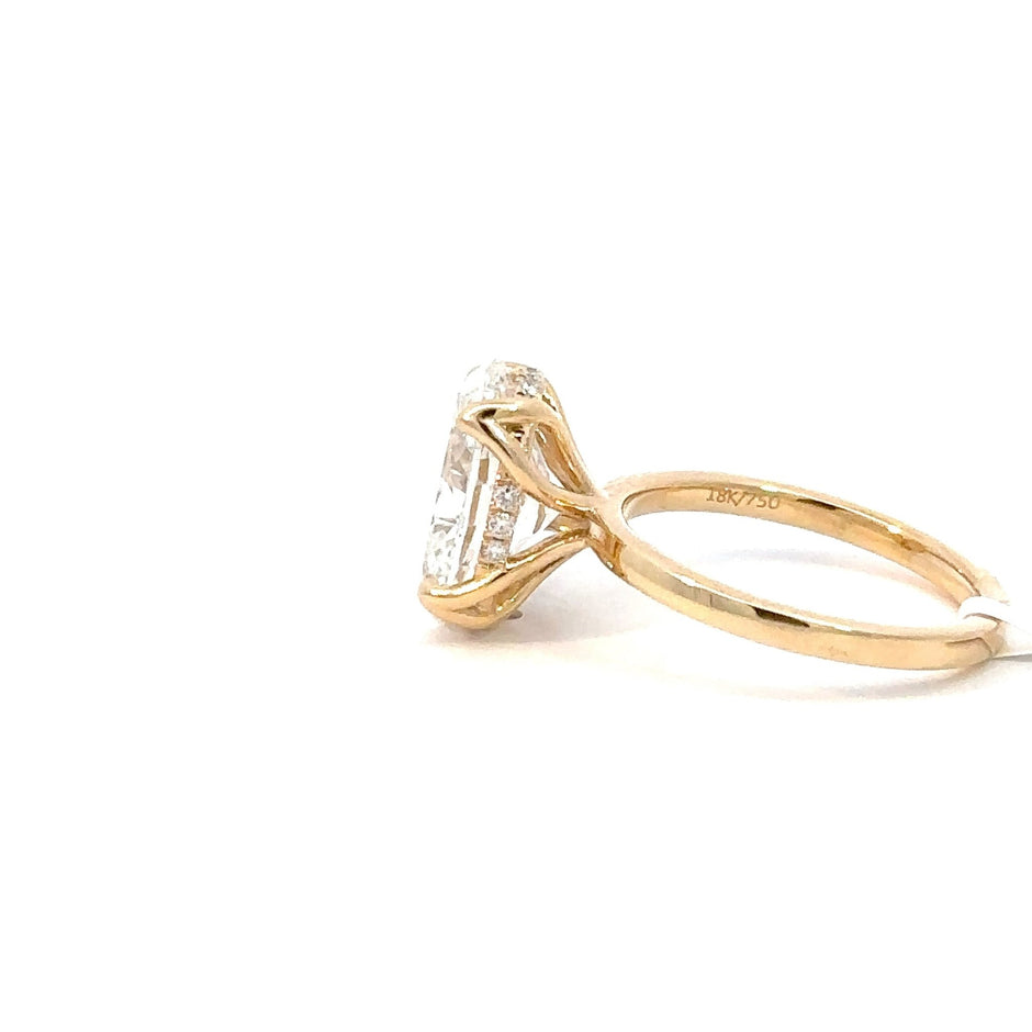 Oval Cut Diamantring 18kt (750 Gelbgold) - 4ct - Juwelier BenjaminOval Cut Diamantring 18kt (750 Gelbgold) - 4ct