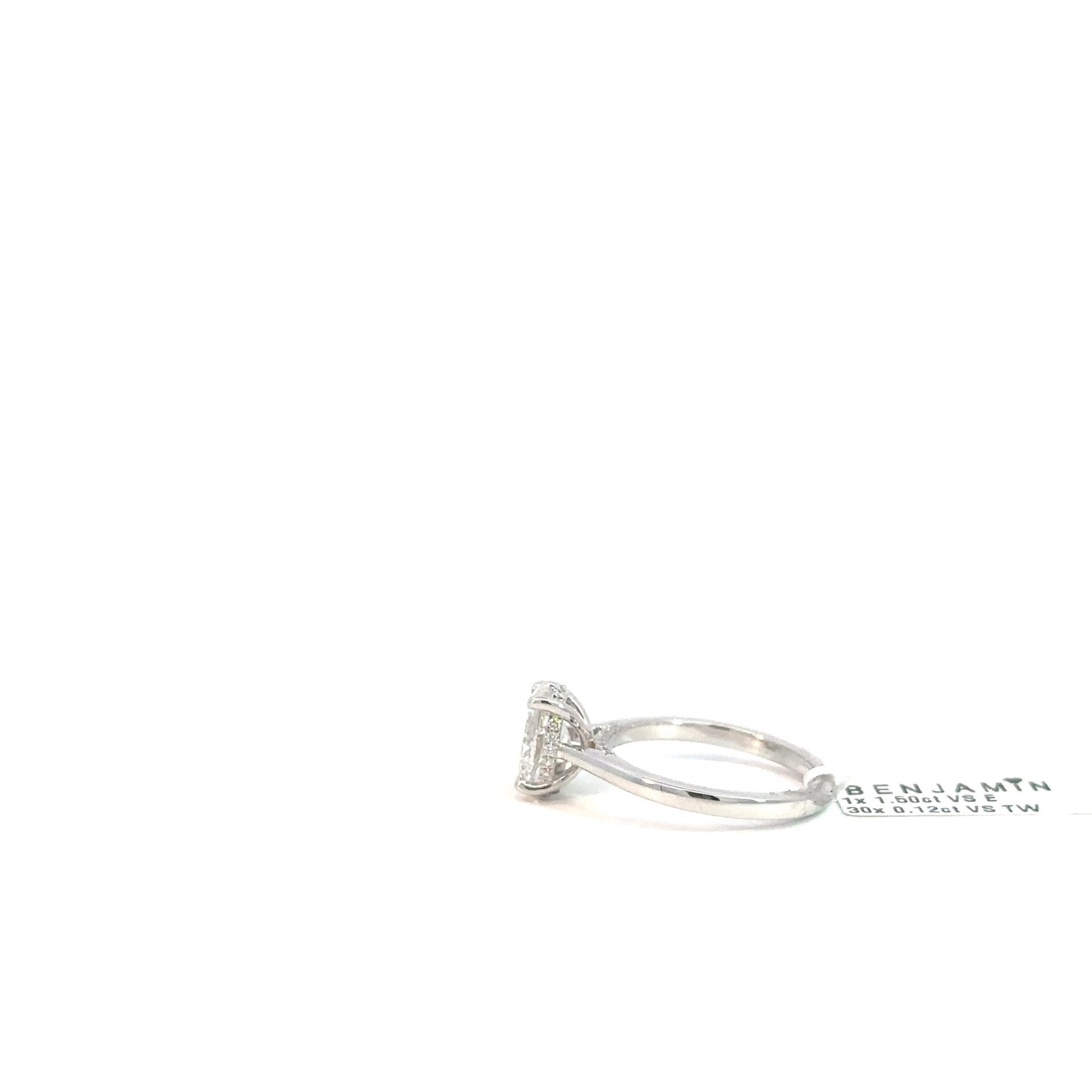Ovaler Diamantring 18kt (750 Weißgold) - Juwelier BenjaminOvaler Diamantring 18kt (750 Weißgold)
