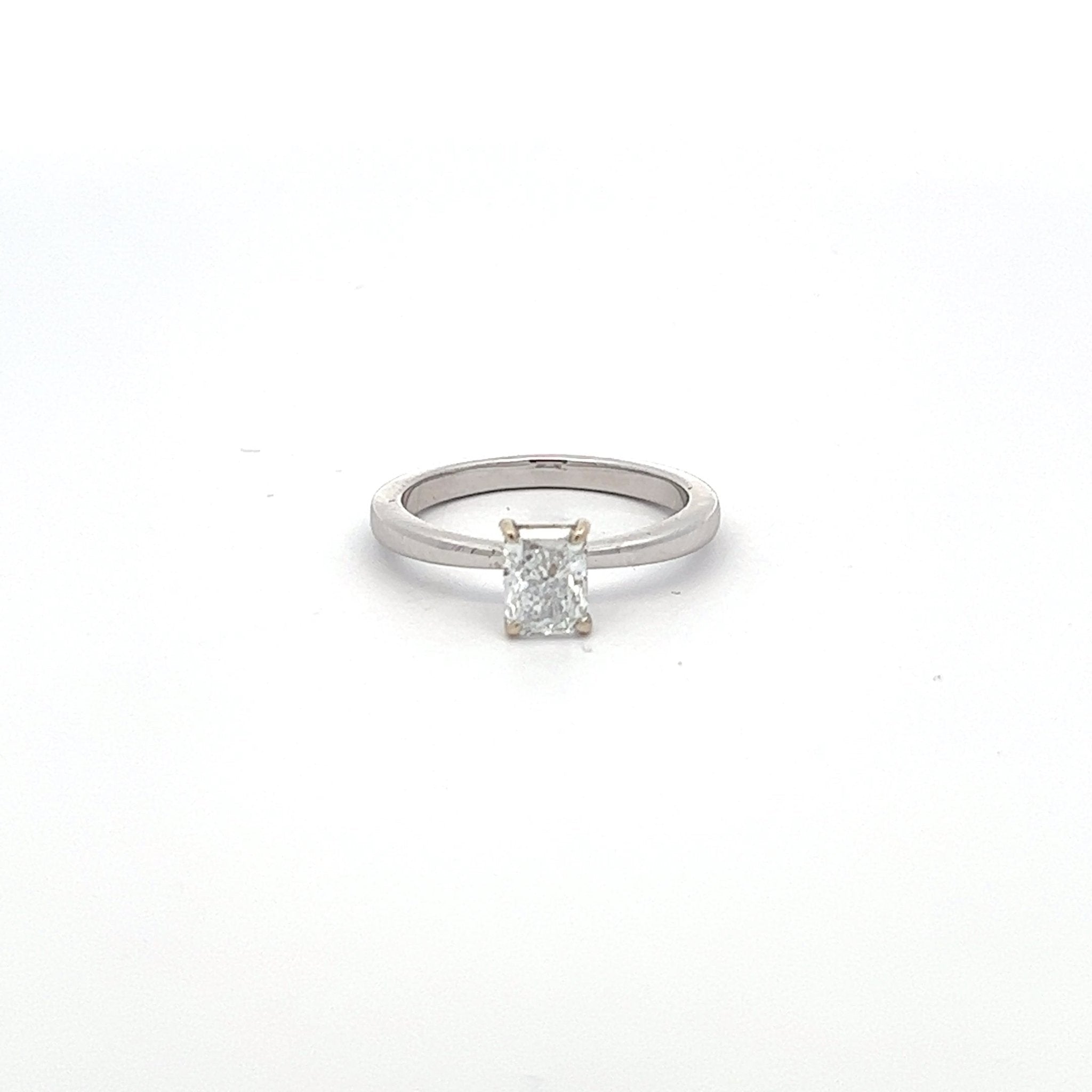 Antragsring / Verlobungsring 18 kt (750 Gold) 0.73 ct - Juwelier BenjaminAntragsring / Verlobungsring 18 kt (750 Gold) 0.73 ct